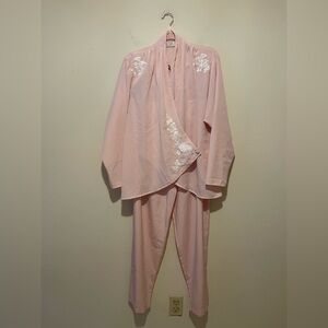 Victoria Secret’s Gold Label Vtg. Pink Embroidered Kimono Pajama Set, Size S.